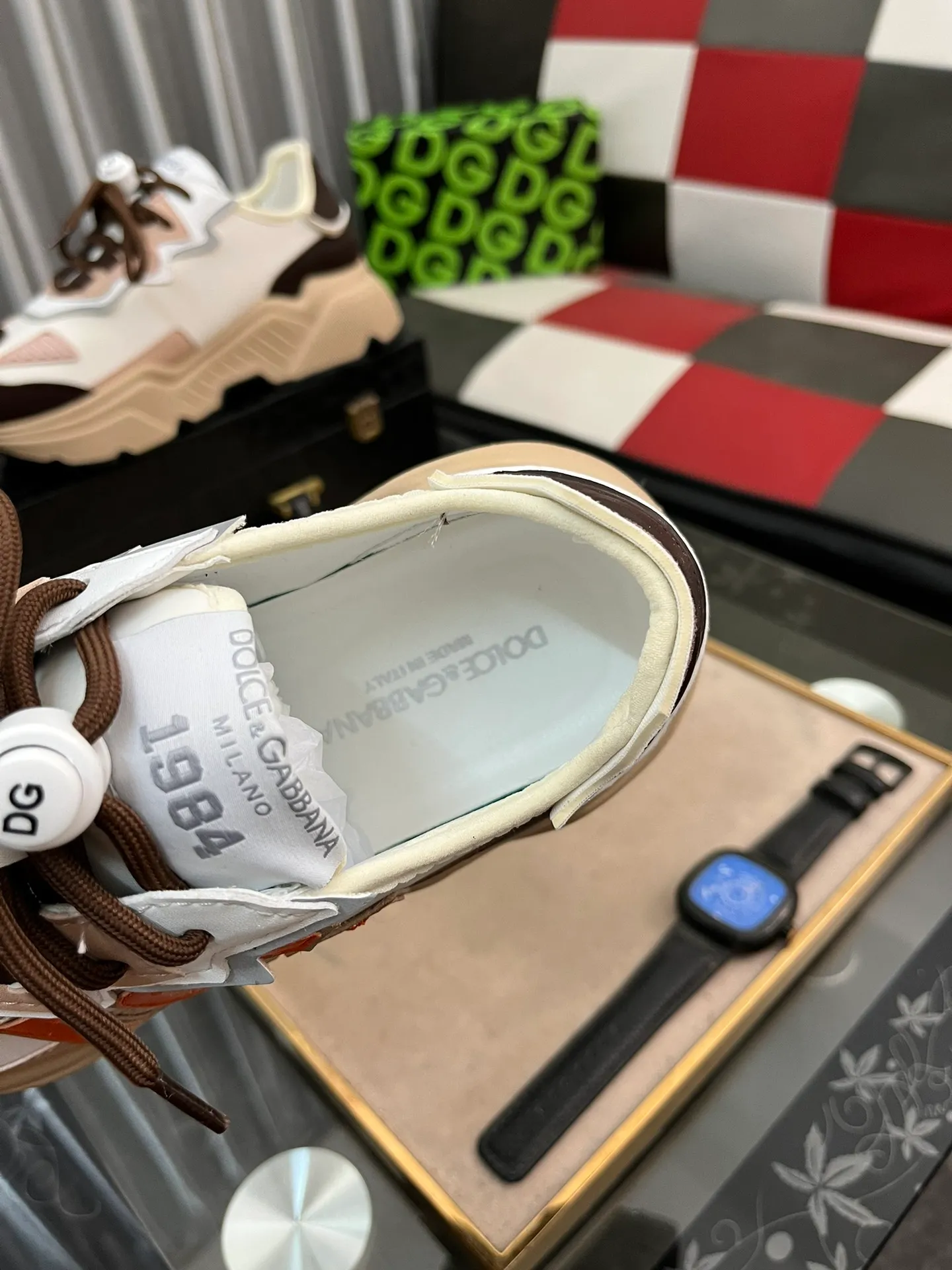 Men's shoes 💰480⌚️⌚️DG's latest sports and casual shoes, fashionable and versatile, can add luster to various looks. Create an exquisite design with unique dynamic vitality and modern atmosphere, showing modern elegance. Size: 36-46